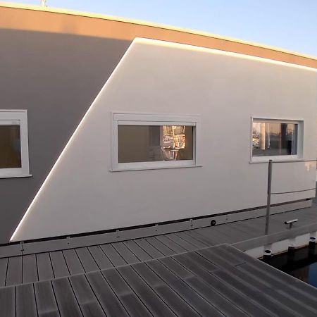 Marina Degli Estensi Floating Resort Llido Degli Estensi Εξωτερικό φωτογραφία