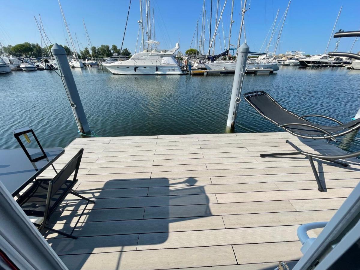 Marina Degli Estensi Floating Resort Llido Degli Estensi Εξωτερικό φωτογραφία