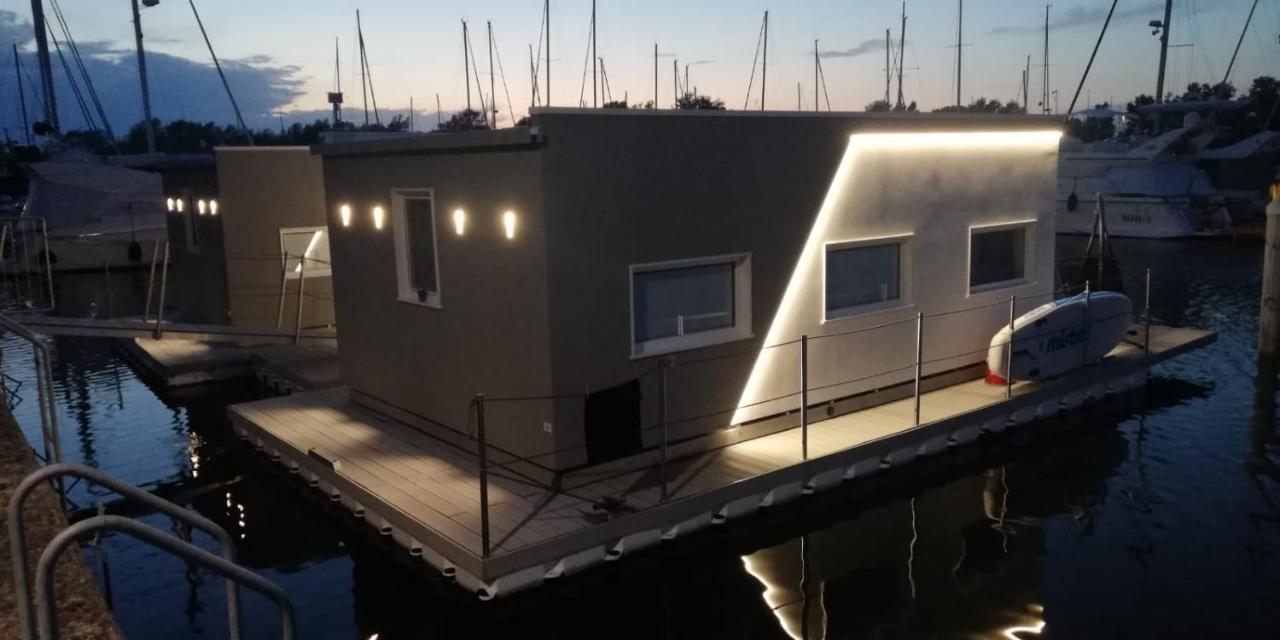 Marina Degli Estensi Floating Resort Llido Degli Estensi Εξωτερικό φωτογραφία