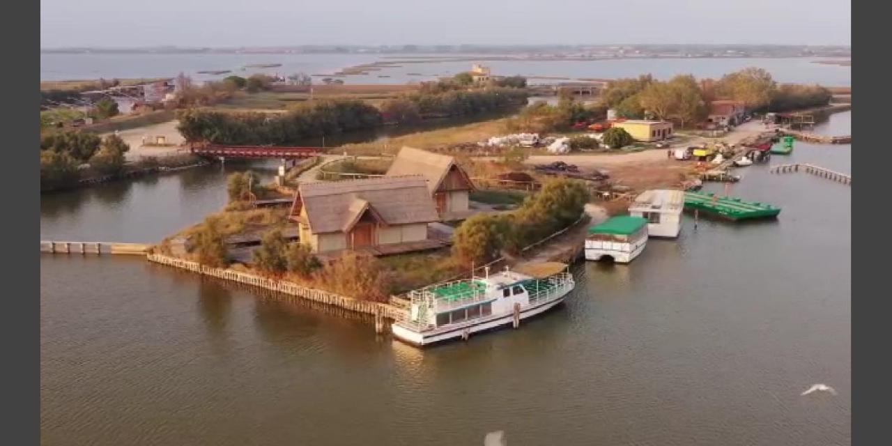 Marina Degli Estensi Floating Resort Llido Degli Estensi Εξωτερικό φωτογραφία