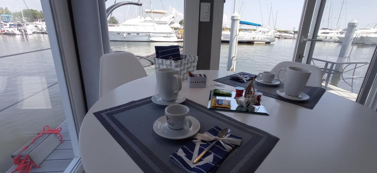 Marina Degli Estensi Floating Resort Llido Degli Estensi Εξωτερικό φωτογραφία