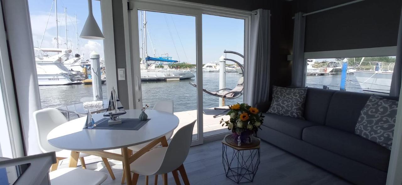 Marina Degli Estensi Floating Resort Llido Degli Estensi Εξωτερικό φωτογραφία